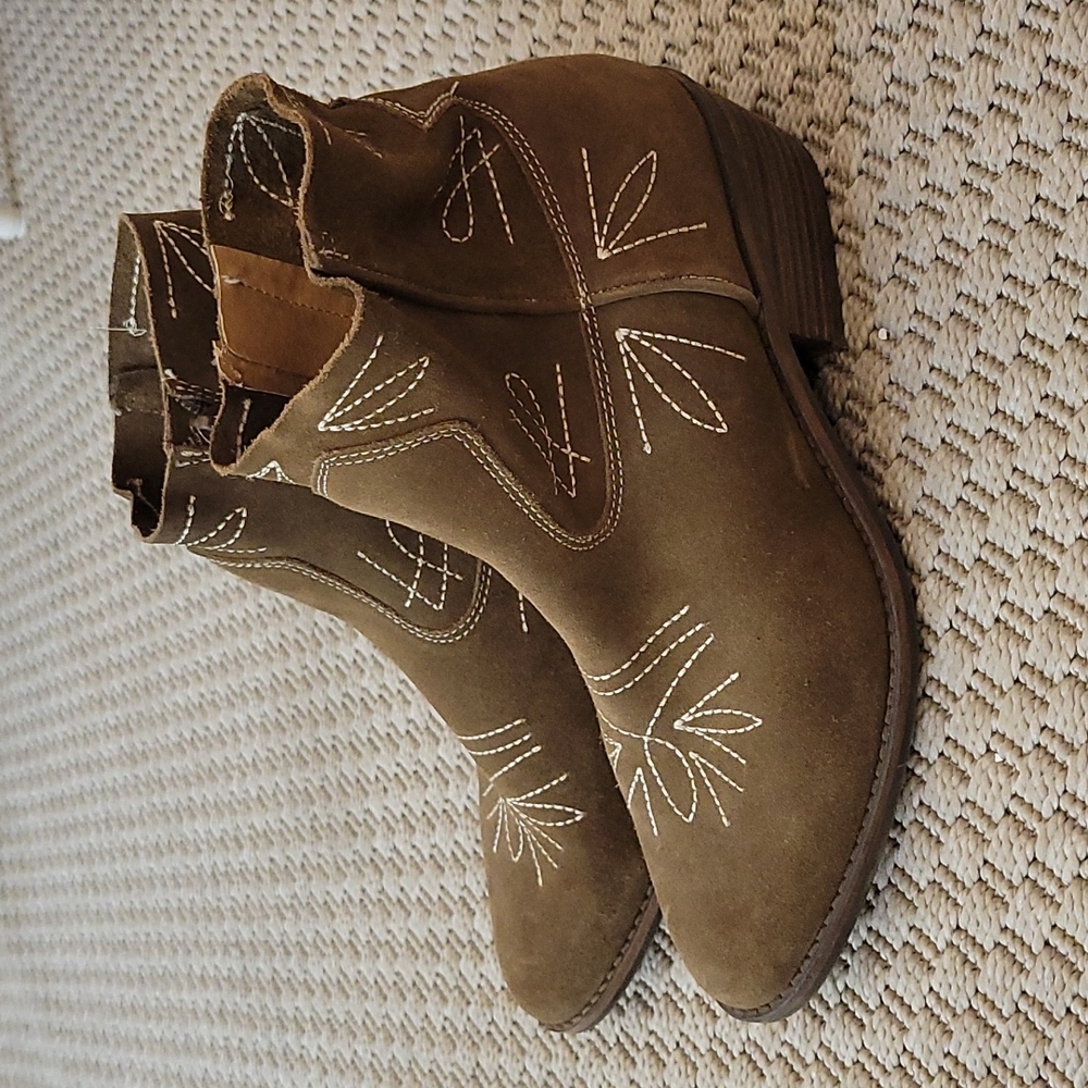 Lucky Brand booties